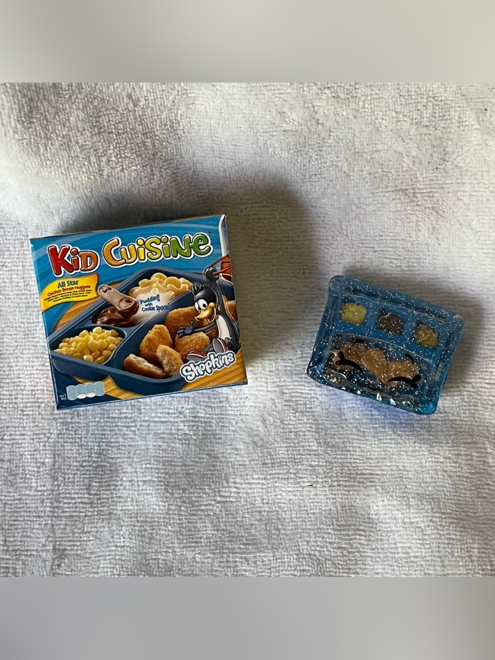 SHOPKINS Real Littles Glitter Kid Cuisine Chocolate Pudding Chicken Nuggets